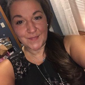 Meet your Posher, Pam